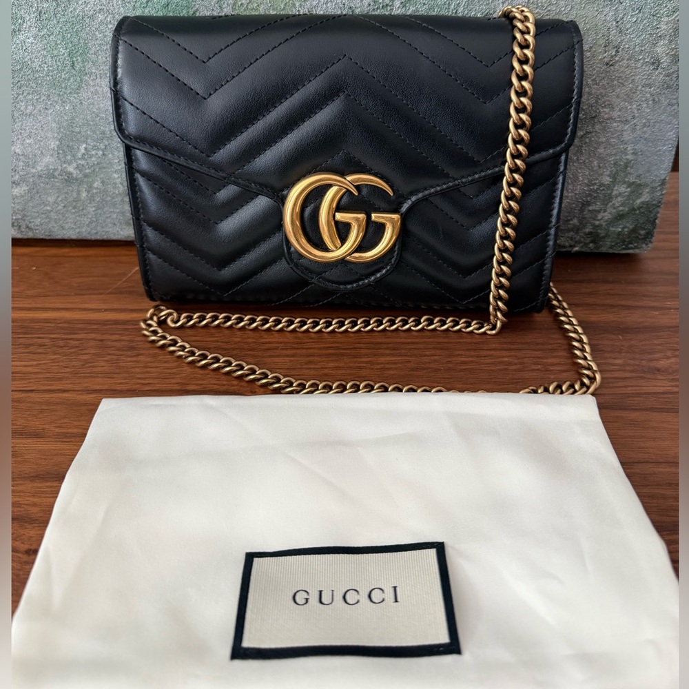GUCCI Double G Marmont Mini Black Crossbody Bag